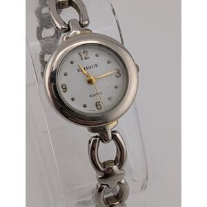 Episode Women's Watch 23mm Case Silver 7.25" Band- New Battery‎